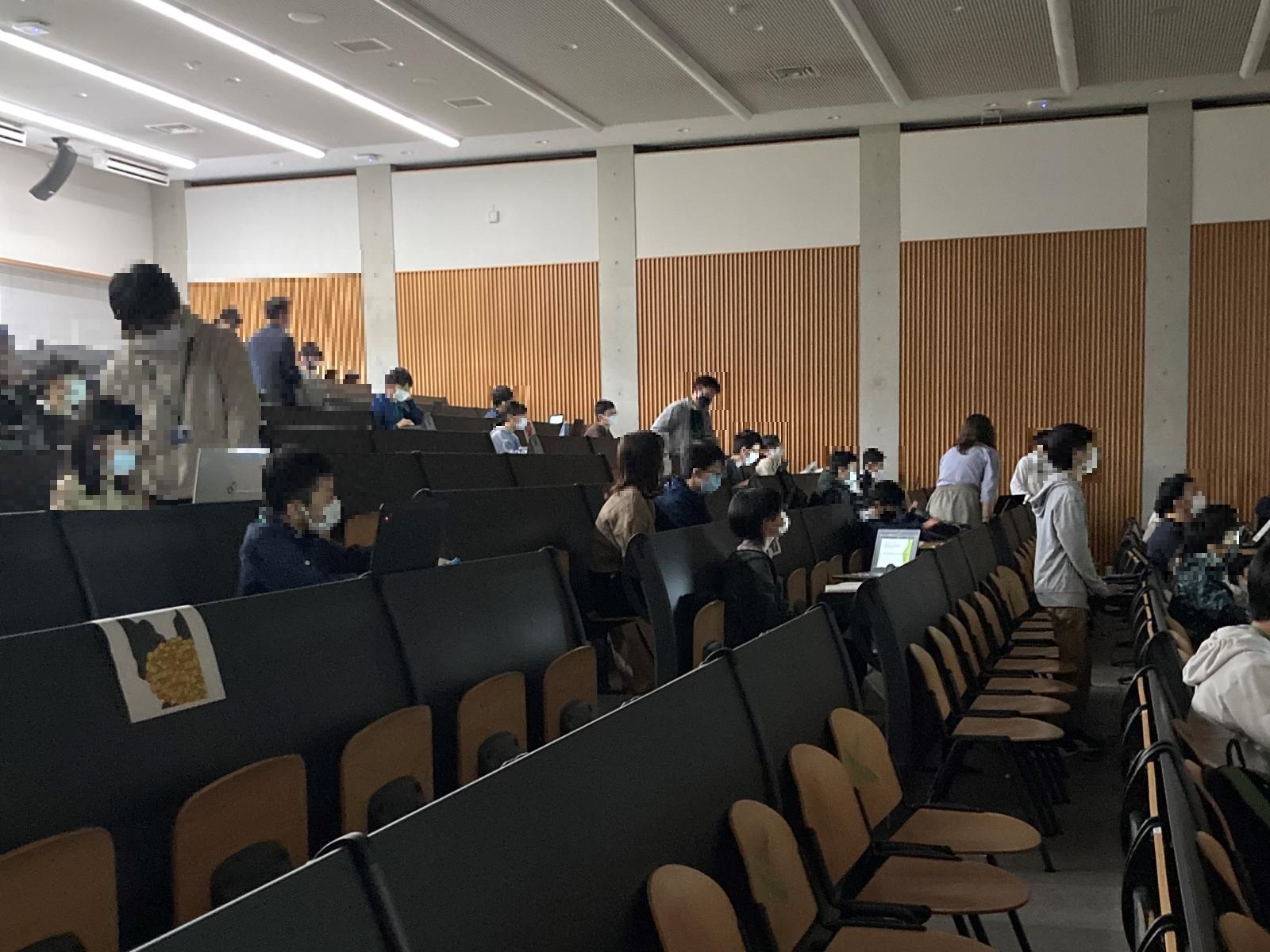 久しぶりの対面授業写真